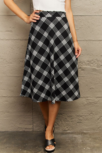 Wide Waistband Knee Length Skirt